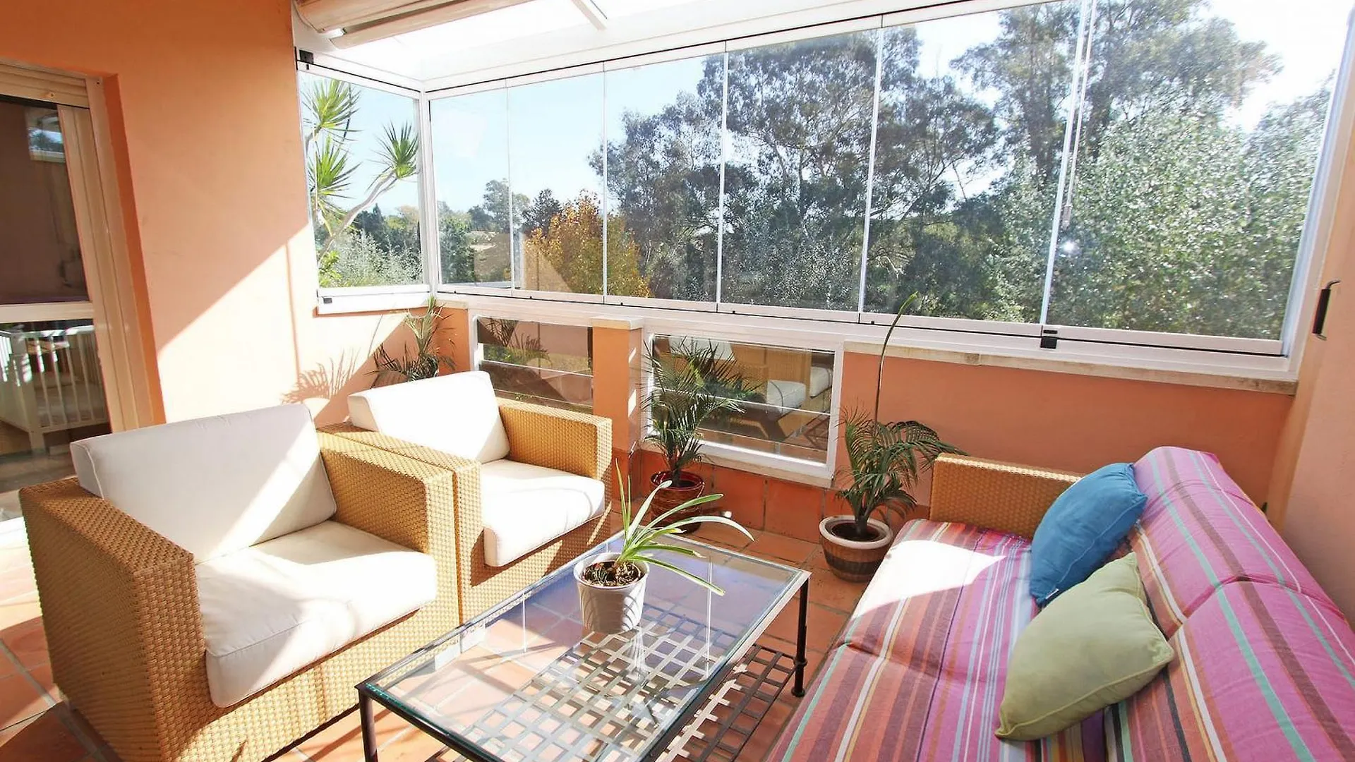 1039 Beach Front 2 Line Penthouse Marbella 0*,  Spanien